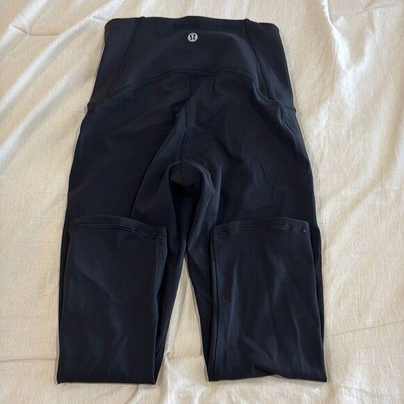 Lululemon Gear Up Crop Leggings (17″) • Black • Size 2 • EUC - Picture 5 of 5
